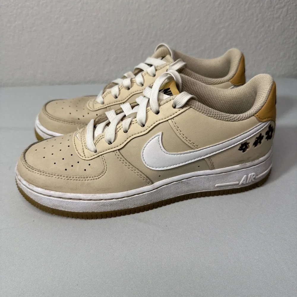 Nike Air Force 1 Low Big Kids FZ1615 Sanddrift Twine White Flowers 4.5Y‎